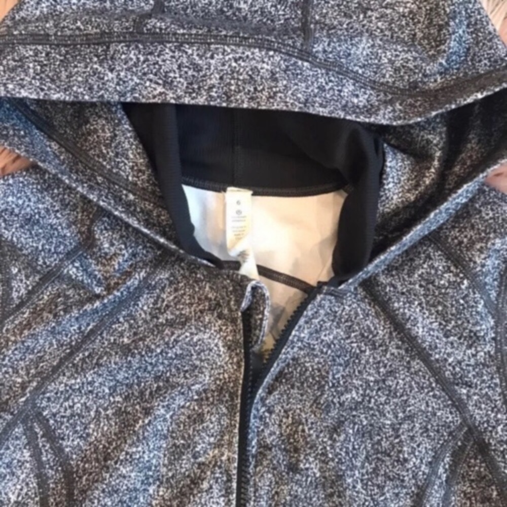 Lululemon zip up jacket - Picture 2 of 7
